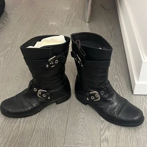 Stuart Weitzman size 8 black boots